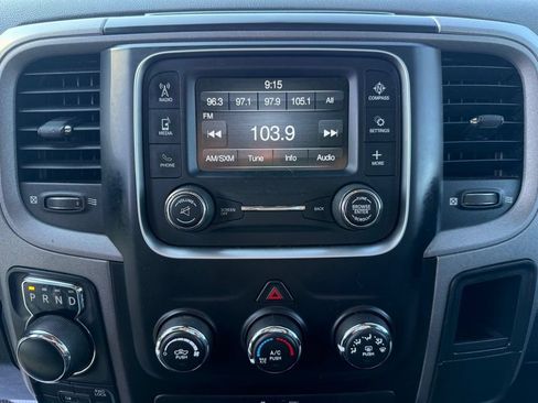 Used 2018 RAM 1500 Express AWD/4WD image 34