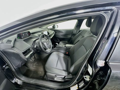 Used 2025 Toyota Prius LE FWD image 13