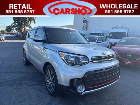 Used 2019 Kia Soul ! FWD image 1