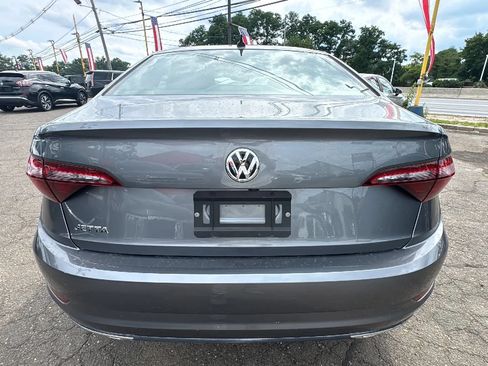 Used 2020 Volkswagen Jetta R-Line w/ R-Line Cold Weather Package FWD image 6
