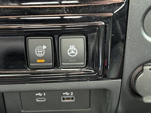 Used 2022 Nissan Titan PRO-4X w/ Pro-4x Convenience Package image 21