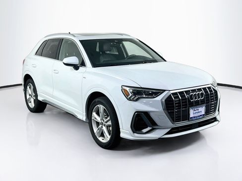Used 2022 Audi Q3 2.0T Premium Plus w/ Premium Plus Package AWD/4WD image 3