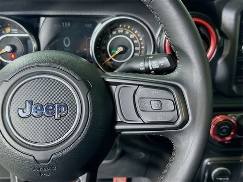 Used 2022 Jeep Gladiator Sport image 23
