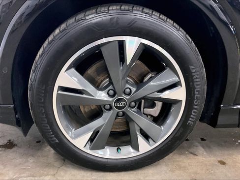 Used 2024 Audi Q4 e-tron Premium Plus w/ Premium Plus image 11