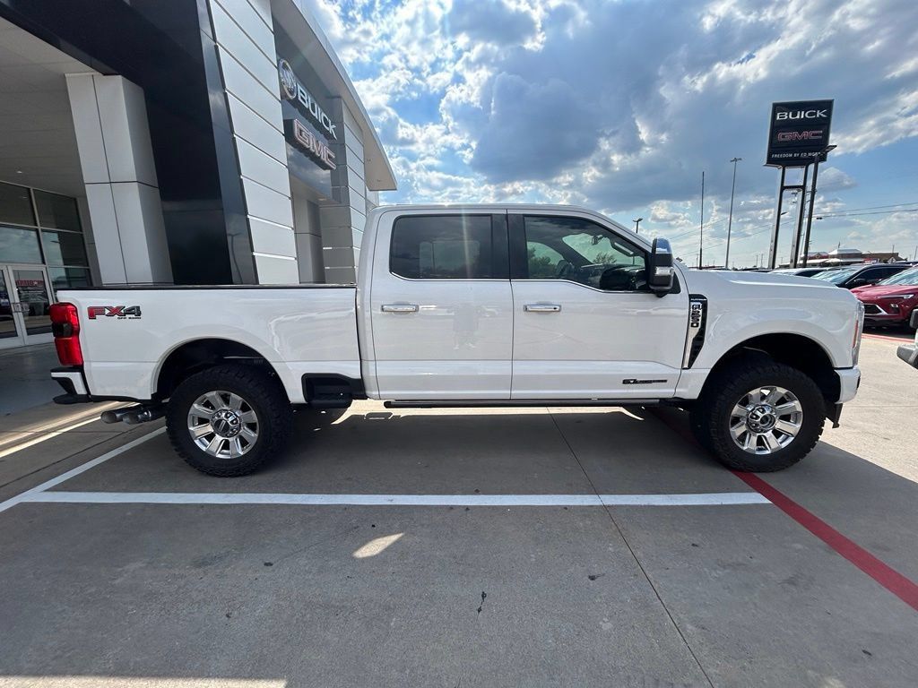 Used 2023 Ford F250 Platinum w/ FX4 Off-Road Package AWD/4WD image 4