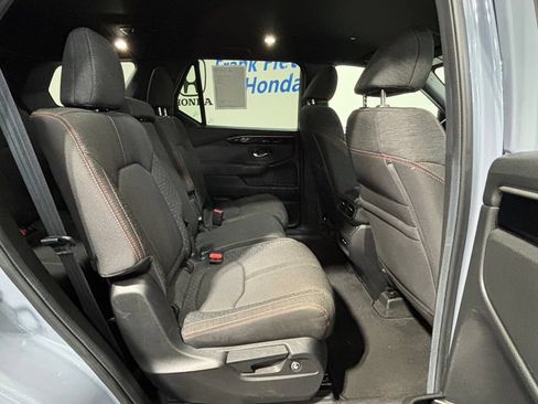 Certified 2025 Honda Pilot Sport image 30