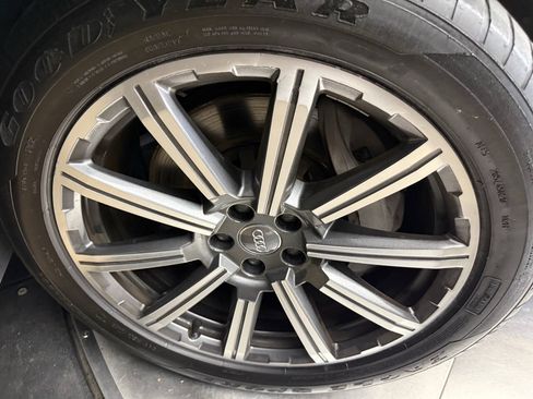 Used 2018 Audi Q7 3.0T Premium Plus AWD/4WD image 27