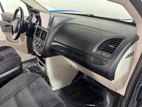 Used 2014 Dodge Grand Caravan SE w/ Quick Order Package 29E SE FWD image 11