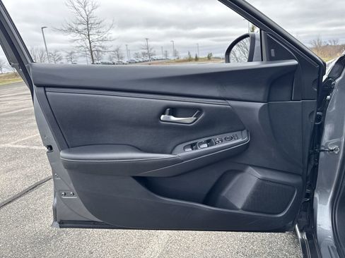 Used 2024 Nissan Sentra SV image 25