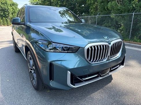 Certified 2026 BMW X5 xDrive50e w/ Climate Comfort Package AWD/4WD image 3