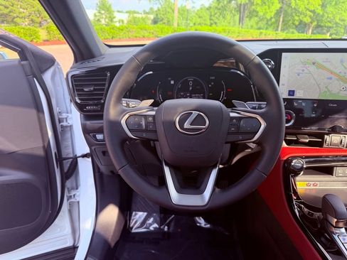 Used 2025 Lexus NX 350h AWD w/ Accessory Package (Z2) image 23