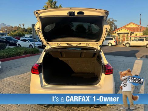 Used 2018 Kia Forte SX image 3