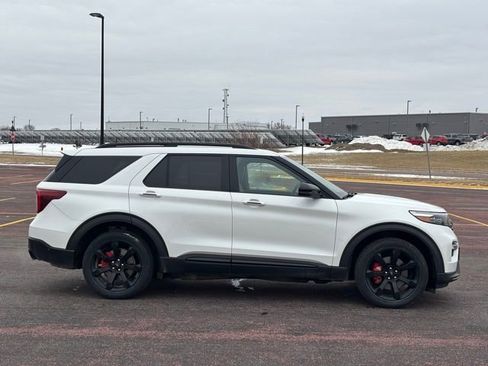 Used 2020 Ford Explorer ST w/ ST Street Pack image 2