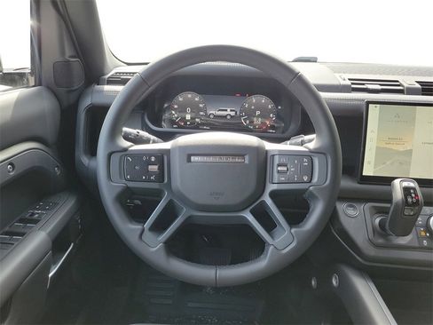 New 2025 Land Rover Defender 130 X-Dynamic SE image 24