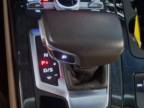 Used 2019 Audi Q7 3.0T Premium Plus w/ Premium Plus Package AWD/4WD image 25