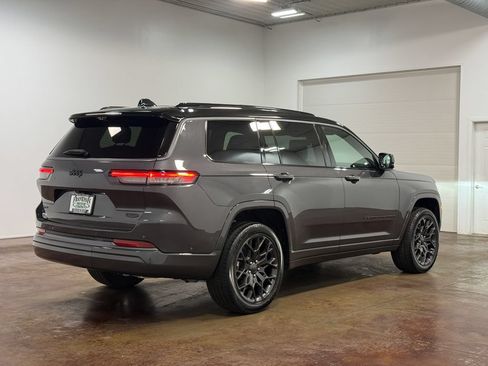 Used 2026 Jeep Grand Cherokee L Summit w/ Obsidian Package AWD/4WD image 24
