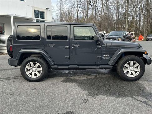 Used 2017 Jeep Wrangler Unlimited Sahara w/ Dual Top Group image 16