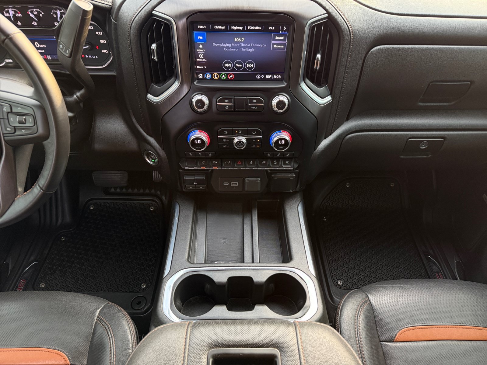 Used 2022 GMC Sierra 2500 AT4 w/ AT4 Preferred Package AWD/4WD image 18