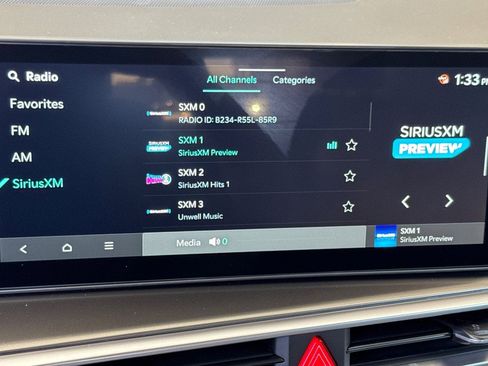 New 2025 Kia Sorento EX image 17