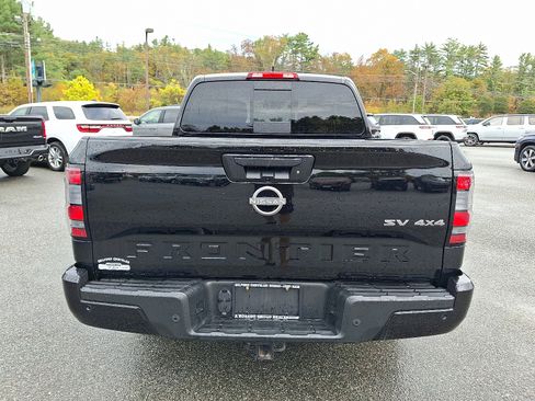 Used 2024 Nissan Frontier SV w/ SV Convenience Package image 9