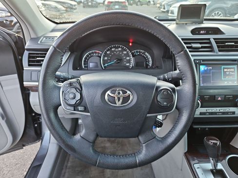 Used 2012 Toyota Camry XLE image 19
