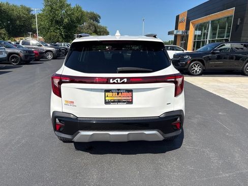 Used 2024 Kia Seltos S AWD/4WD image 4