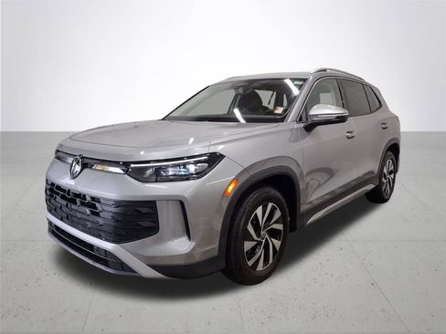 New 2026 Volkswagen Tiguan S image 2