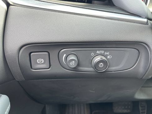 Used 2021 Buick Enclave Premium w/ Surround and Sites Package AWD/4WD image 17