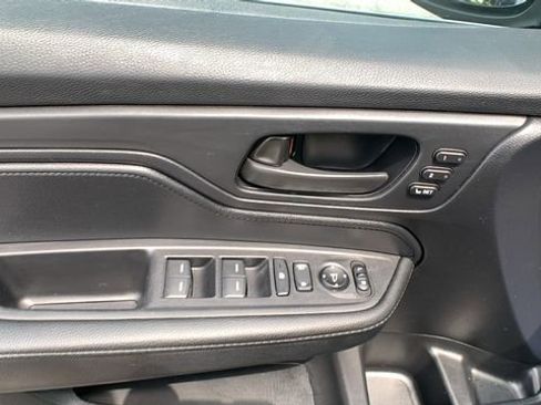 Used 2025 Honda Odyssey EX-L image 10