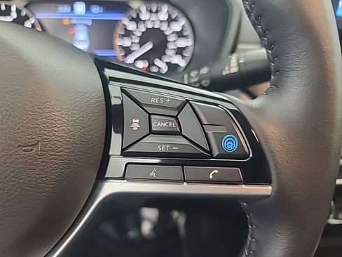 Used 2025 Nissan Altima 2.5 SL FWD image 30