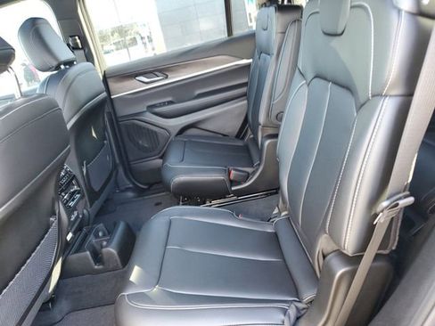 New 2025 Jeep Grand Cherokee L Limited image 18