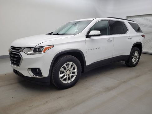 Used 2020 Chevrolet Traverse LT image 2