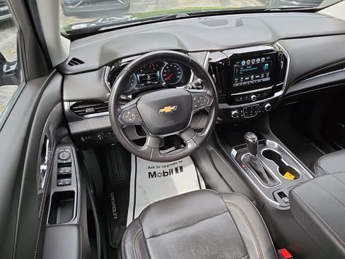 Used 2019 Chevrolet Traverse LT w/ LT Premium Package AWD/4WD image 7