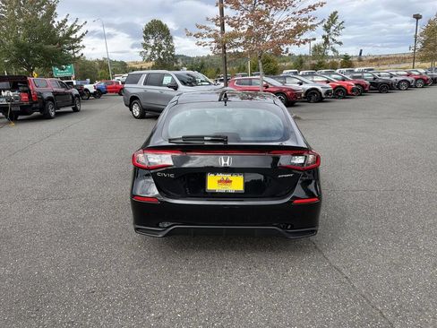 Used 2025 Honda Civic Sport image 8