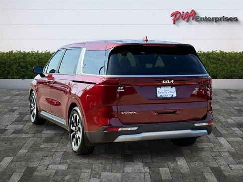 Used 2023 Kia Carnival EX w/ Paint Protection Package FWD image 2