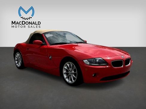 Used 2005 BMW Z4 2.5i image 3