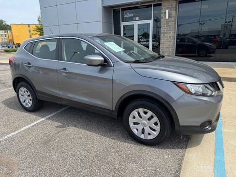 Used 2019 Nissan Rogue Sport S AWD/4WD image 2