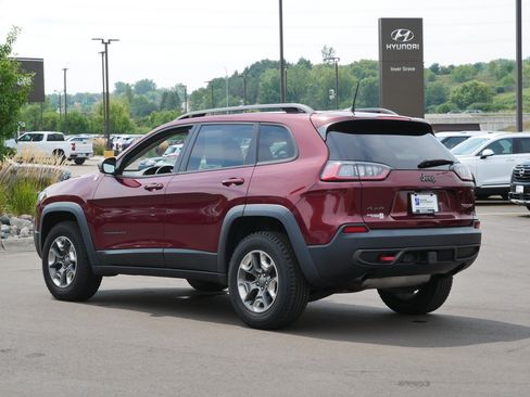 Used 2019 Jeep Cherokee Trailhawk w/ Cold Weather Group AWD/4WD image 8