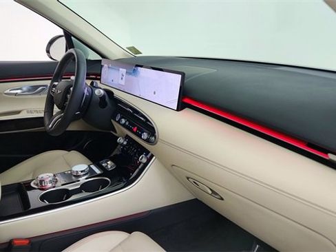 Used 2026 Genesis GV70 2.5T image 21
