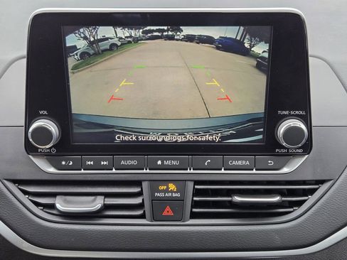 Used 2025 Nissan Altima 2.5 S FWD image 7