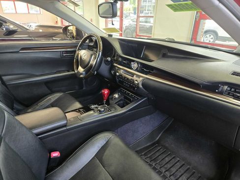 Used 2013 Lexus ES 350 w/ Luxury Pkg FWD image 28