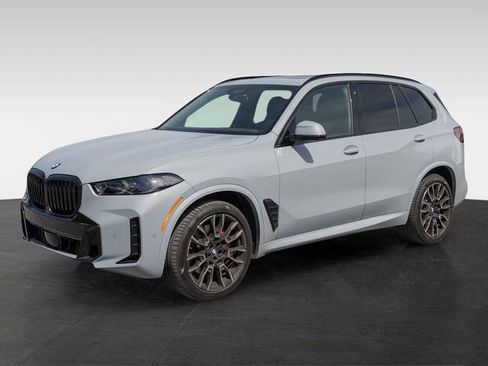Certified 2025 BMW X5 xDrive40i w/ M Sport Package AWD/4WD image 4