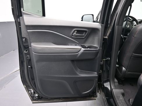 Certified 2025 Honda Ridgeline TrailSport image 35