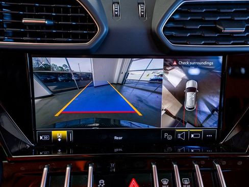 Used 2022 Lamborghini Urus image 63