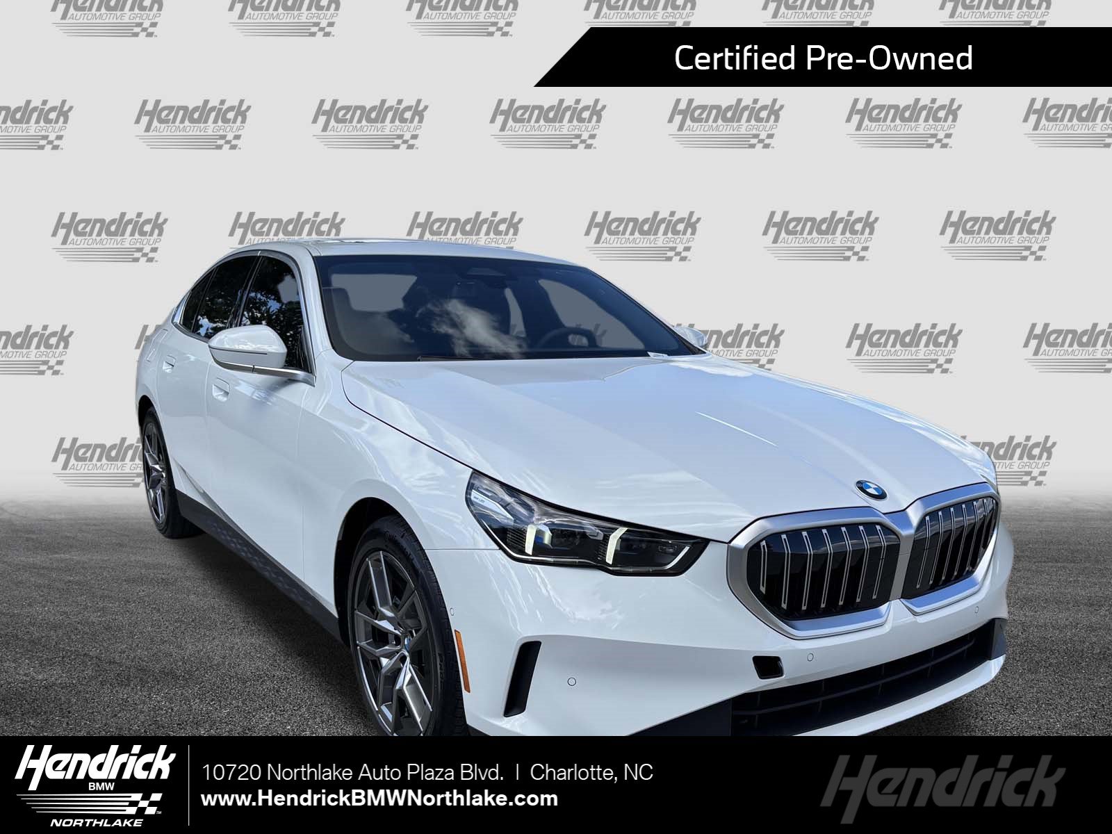 Certified 2026 BMW 530i xDrive AWD/4WD image 1