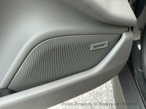 Used 2024 Porsche Taycan image 23