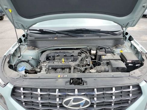 Used 2025 Hyundai Venue SEL FWD image 29