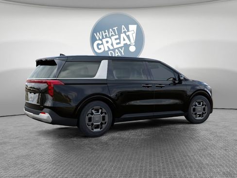 New 2026 Kia Carnival EX FWD image 6