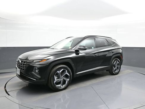 Certified 2024 Hyundai Tucson Limited AWD/4WD image 10