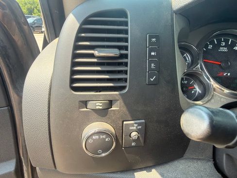 Used 2011 Chevrolet Silverado 1500 LT w/ All-Star Edition AWD/4WD image 14
